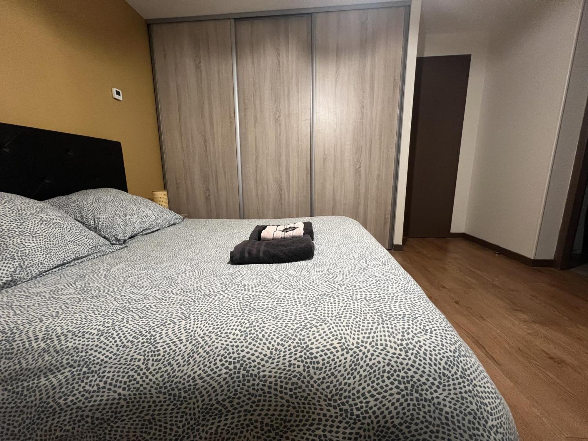 Le Lennon - Centre Ville T2 - Rez-De-Chaussee ลิมอจส์ ภายนอก รูปภาพ